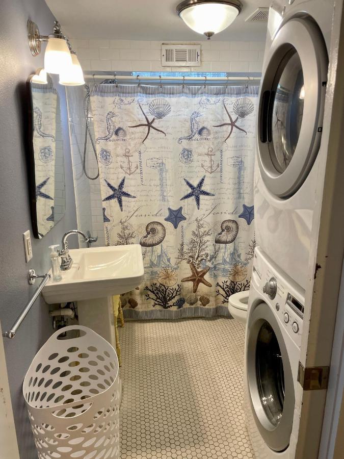 Seablue Cottage - Downstairs; 2 Blocks To The Beach Galveston Eksteriør bilde